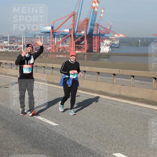 03.10.2025 - Köhlbrandbrückenlauf Yannick Fuchs http://msf.ph/oto/9134130 03.10.2025 09:08:22 Position 2 1928 meine-sportfotos.de