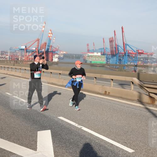 03.10.2025 - Köhlbrandbrückenlauf Yannick Fuchs http://msf.ph/oto/9134151 03.10.2025 09:08:24 Position 2  meine-sportfotos.de
