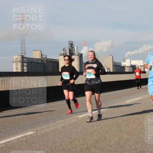 03.10.2025 - Köhlbrandbrückenlauf Lena Gebhardt http://msf.ph/oto/9134178 03.10.2025 09:52:19 Position 2  meine-sportfotos.de