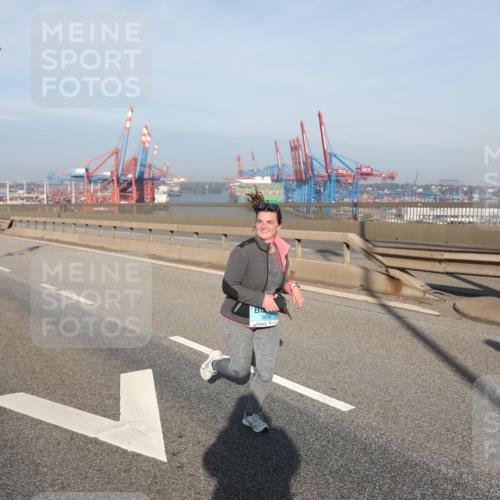 03.10.2025 - Köhlbrandbrückenlauf Yannick Fuchs http://msf.ph/oto/9134194 03.10.2025 09:08:28 Position 2  meine-sportfotos.de