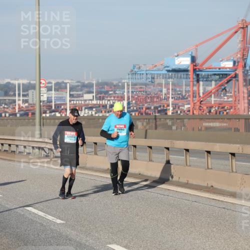 03.10.2025 - Köhlbrandbrückenlauf Yannick Fuchs http://msf.ph/oto/9134216 03.10.2025 09:08:42 Position 2  meine-sportfotos.de