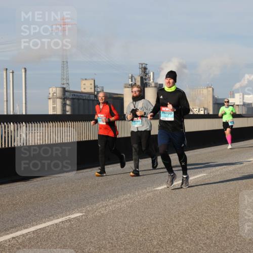 03.10.2025 - Köhlbrandbrückenlauf Lena Gebhardt http://msf.ph/oto/9134237 03.10.2025 09:52:25 Position 2 1833 meine-sportfotos.de
