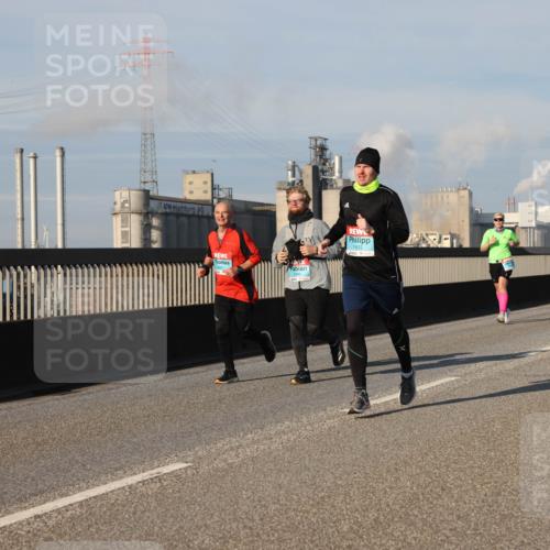 03.10.2025 - Köhlbrandbrückenlauf Lena Gebhardt http://msf.ph/oto/9134241 03.10.2025 09:52:25 Position 2 1833 meine-sportfotos.de