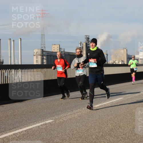 03.10.2025 - Köhlbrandbrückenlauf Lena Gebhardt http://msf.ph/oto/9134246 03.10.2025 09:52:25 Position 2 1833 meine-sportfotos.de