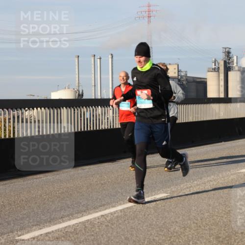 03.10.2025 - Köhlbrandbrückenlauf Lena Gebhardt http://msf.ph/oto/9134263 03.10.2025 09:52:26 Position 2  meine-sportfotos.de