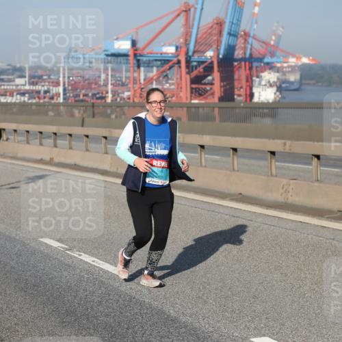 03.10.2025 - Köhlbrandbrückenlauf Yannick Fuchs http://msf.ph/oto/9134265 03.10.2025 09:08:50 Position 2 8805 meine-sportfotos.de