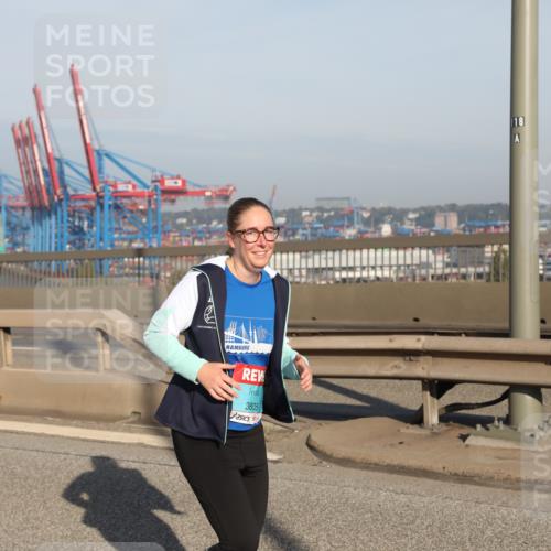 03.10.2025 - Köhlbrandbrückenlauf Yannick Fuchs http://msf.ph/oto/9134285 03.10.2025 09:08:54 Position 2 3805, 118 meine-sportfotos.de