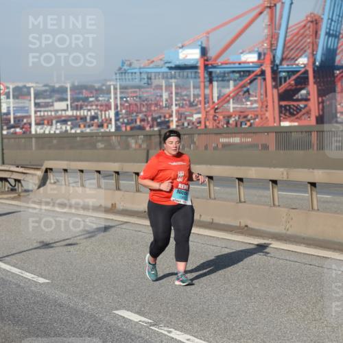 03.10.2025 - Köhlbrandbrückenlauf Yannick Fuchs http://msf.ph/oto/9134325 03.10.2025 09:09:16 Position 2 138 meine-sportfotos.de