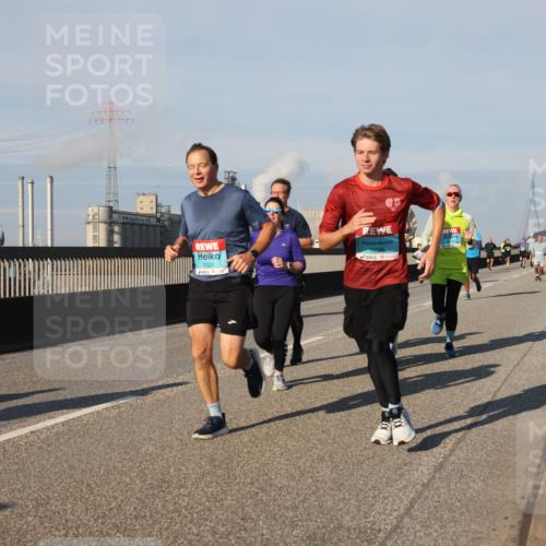 03.10.2025 - Köhlbrandbrückenlauf Lena Gebhardt http://msf.ph/oto/9134326 03.10.2025 09:52:28 Position 2 3738 meine-sportfotos.de
