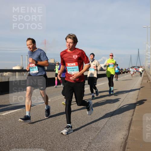 03.10.2025 - Köhlbrandbrückenlauf Lena Gebhardt http://msf.ph/oto/9134341 03.10.2025 09:52:28 Position 2 2026, 3738 meine-sportfotos.de