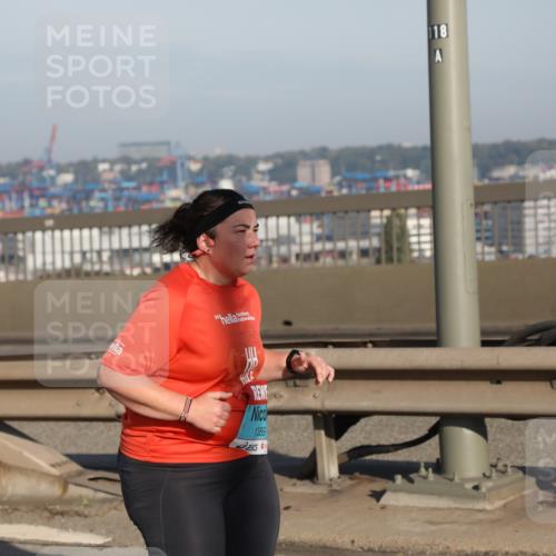 03.10.2025 - Köhlbrandbrückenlauf Yannick Fuchs http://msf.ph/oto/9134359 03.10.2025 09:09:22 Position 2 30, 1389, 118 meine-sportfotos.de
