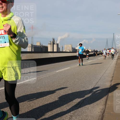 03.10.2025 - Köhlbrandbrückenlauf Lena Gebhardt http://msf.ph/oto/9134372 03.10.2025 09:52:30 Position 2 2679 meine-sportfotos.de
