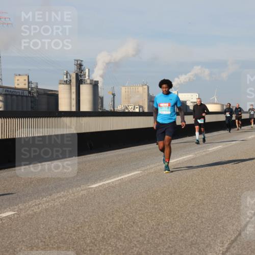 03.10.2025 - Köhlbrandbrückenlauf Lena Gebhardt http://msf.ph/oto/9134381 03.10.2025 09:52:31 Position 2  meine-sportfotos.de