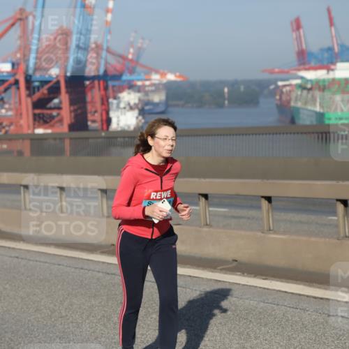 03.10.2025 - Köhlbrandbrückenlauf Yannick Fuchs http://msf.ph/oto/9134394 03.10.2025 09:09:27 Position 2  meine-sportfotos.de