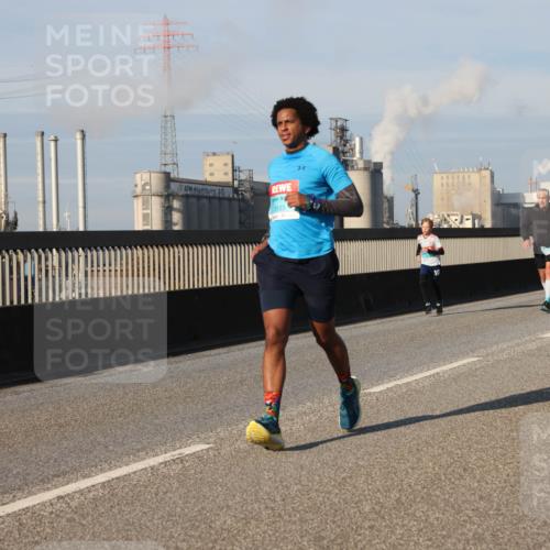 03.10.2025 - Köhlbrandbrückenlauf Lena Gebhardt http://msf.ph/oto/9134400 03.10.2025 09:52:33 Position 2 3123 meine-sportfotos.de
