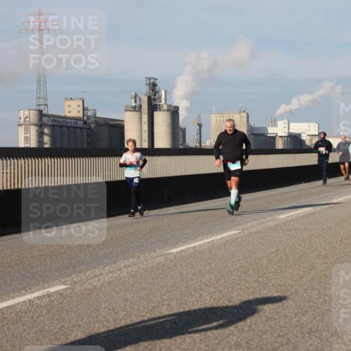 03.10.2025 - Köhlbrandbrückenlauf Lena Gebhardt http://msf.ph/oto/9134407 03.10.2025 09:52:34 Position 2 10 meine-sportfotos.de