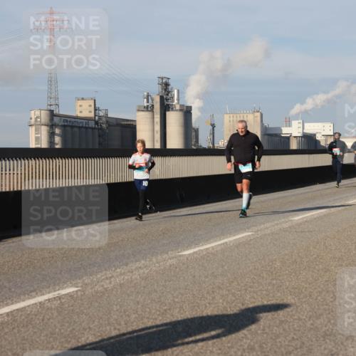 03.10.2025 - Köhlbrandbrückenlauf Lena Gebhardt http://msf.ph/oto/9134411 03.10.2025 09:52:34 Position 2 10 meine-sportfotos.de