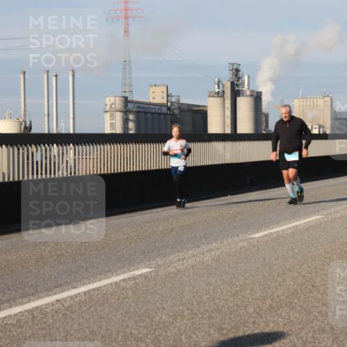 03.10.2025 - Köhlbrandbrückenlauf Lena Gebhardt http://msf.ph/oto/9134416 03.10.2025 09:52:35 Position 2  meine-sportfotos.de