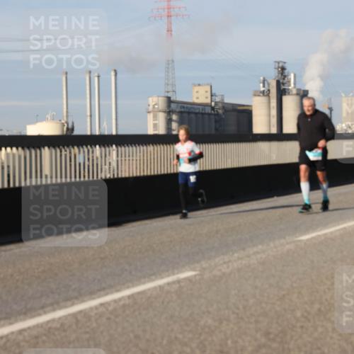 03.10.2025 - Köhlbrandbrückenlauf Lena Gebhardt http://msf.ph/oto/9134422 03.10.2025 09:52:35 Position 2  meine-sportfotos.de