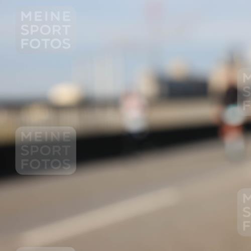 03.10.2025 - Köhlbrandbrückenlauf Lena Gebhardt http://msf.ph/oto/9134435 03.10.2025 09:52:36 Position 2  meine-sportfotos.de