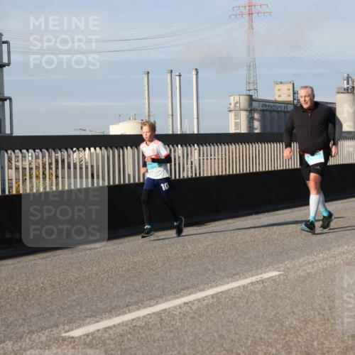 03.10.2025 - Köhlbrandbrückenlauf Lena Gebhardt http://msf.ph/oto/9134440 03.10.2025 09:52:36 Position 2 10 meine-sportfotos.de