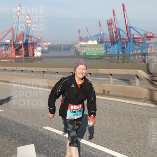 03.10.2025 - Köhlbrandbrückenlauf Yannick Fuchs http://msf.ph/oto/9134441 03.10.2025 09:09:33 Position 2 2236 meine-sportfotos.de