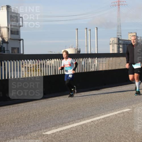 03.10.2025 - Köhlbrandbrückenlauf Lena Gebhardt http://msf.ph/oto/9134452 03.10.2025 09:52:37 Position 2 10 meine-sportfotos.de