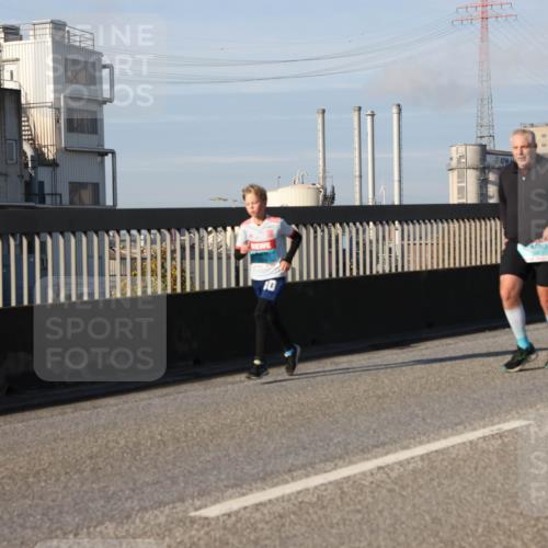 03.10.2025 - Köhlbrandbrückenlauf Lena Gebhardt http://msf.ph/oto/9134459 03.10.2025 09:52:37 Position 2 10 meine-sportfotos.de