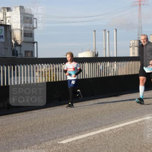 03.10.2025 - Köhlbrandbrückenlauf Lena Gebhardt http://msf.ph/oto/9134464 03.10.2025 09:52:37 Position 2 10 meine-sportfotos.de