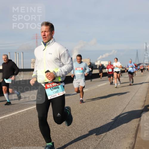03.10.2025 - Köhlbrandbrückenlauf Lena Gebhardt http://msf.ph/oto/9134470 03.10.2025 09:52:38 Position 2 1367, 6 meine-sportfotos.de