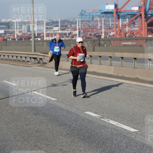 03.10.2025 - Köhlbrandbrückenlauf Yannick Fuchs http://msf.ph/oto/9134541 03.10.2025 09:09:52 Position 2  meine-sportfotos.de