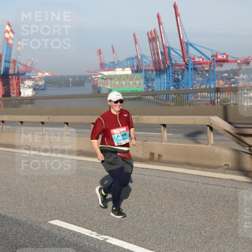 03.10.2025 - Köhlbrandbrückenlauf Yannick Fuchs http://msf.ph/oto/9134573 03.10.2025 09:09:57 Position 2 235 meine-sportfotos.de