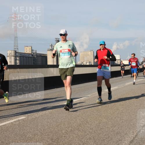03.10.2025 - Köhlbrandbrückenlauf Lena Gebhardt http://msf.ph/oto/9134575 03.10.2025 09:52:45 Position 2 1858 meine-sportfotos.de