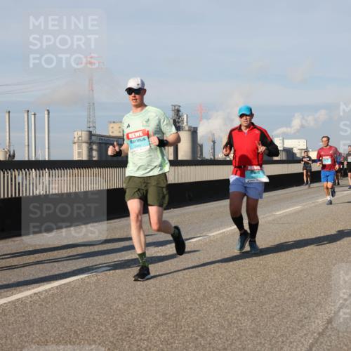 03.10.2025 - Köhlbrandbrückenlauf Lena Gebhardt http://msf.ph/oto/9134587 03.10.2025 09:52:45 Position 2 2449 meine-sportfotos.de