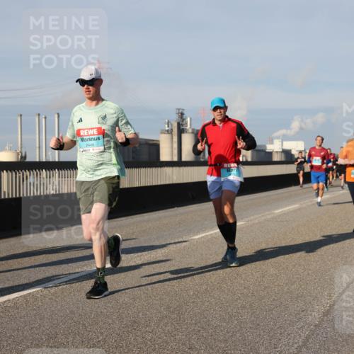 03.10.2025 - Köhlbrandbrückenlauf Lena Gebhardt http://msf.ph/oto/9134595 03.10.2025 09:52:46 Position 2 2449 meine-sportfotos.de