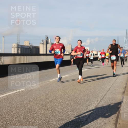 03.10.2025 - Köhlbrandbrückenlauf Lena Gebhardt http://msf.ph/oto/9134647 03.10.2025 09:52:48 Position 2  meine-sportfotos.de