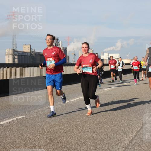 03.10.2025 - Köhlbrandbrückenlauf Lena Gebhardt http://msf.ph/oto/9134661 03.10.2025 09:52:49 Position 2 190, 1818 meine-sportfotos.de