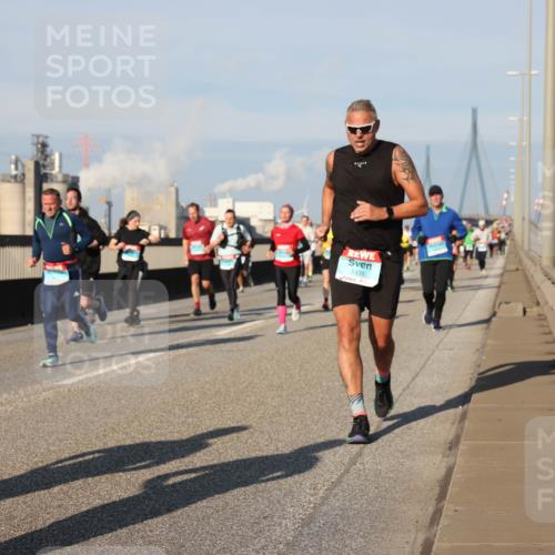 03.10.2025 - Köhlbrandbrückenlauf Lena Gebhardt http://msf.ph/oto/9134676 03.10.2025 09:52:50 Position 2 1435 meine-sportfotos.de