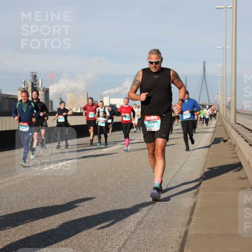 03.10.2025 - Köhlbrandbrückenlauf Lena Gebhardt http://msf.ph/oto/9134678 03.10.2025 09:52:51 Position 2 1435 meine-sportfotos.de