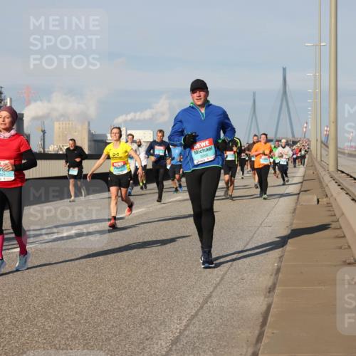 03.10.2025 - Köhlbrandbrückenlauf Lena Gebhardt http://msf.ph/oto/9134720 03.10.2025 09:52:53 Position 2 1919, 3202 meine-sportfotos.de
