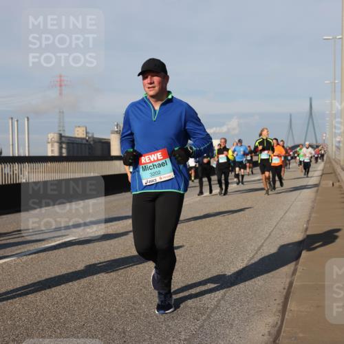 03.10.2025 - Köhlbrandbrückenlauf Lena Gebhardt http://msf.ph/oto/9134754 03.10.2025 09:52:55 Position 2 3202 meine-sportfotos.de