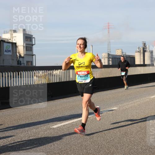 03.10.2025 - Köhlbrandbrückenlauf Lena Gebhardt http://msf.ph/oto/9134772 03.10.2025 09:52:56 Position 2 3334 meine-sportfotos.de