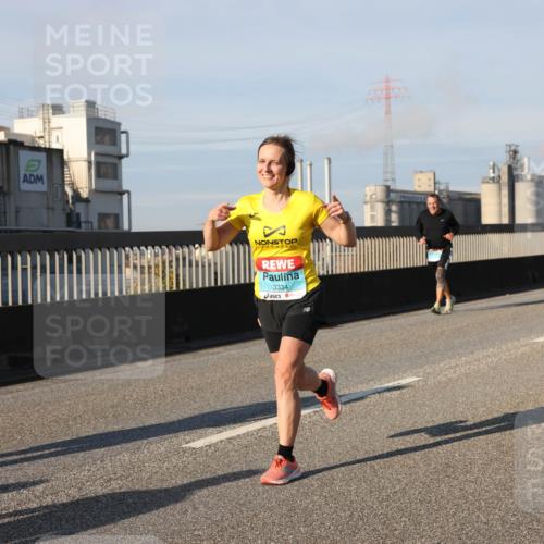 03.10.2025 - Köhlbrandbrückenlauf Lena Gebhardt http://msf.ph/oto/9134774 03.10.2025 09:52:56 Position 2 3334 meine-sportfotos.de