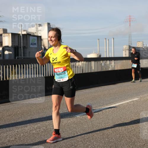 03.10.2025 - Köhlbrandbrückenlauf Lena Gebhardt http://msf.ph/oto/9134780 03.10.2025 09:52:57 Position 2 3334 meine-sportfotos.de
