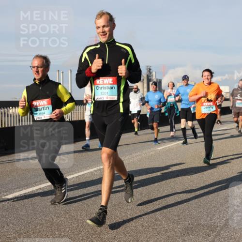 03.10.2025 - Köhlbrandbrückenlauf Lena Gebhardt http://msf.ph/oto/9134807 03.10.2025 09:52:59 Position 2 558, 1464, 1201 meine-sportfotos.de