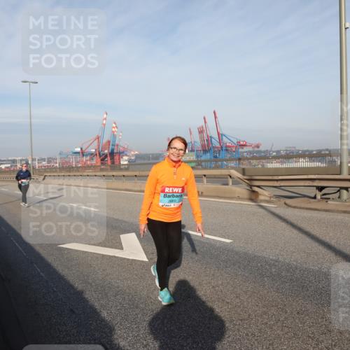 03.10.2025 - Köhlbrandbrückenlauf Yannick Fuchs http://msf.ph/oto/9134815 03.10.2025 09:11:51 Position 2 2669 meine-sportfotos.de