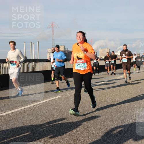03.10.2025 - Köhlbrandbrückenlauf Lena Gebhardt http://msf.ph/oto/9134817 03.10.2025 09:53:00 Position 2 1350 meine-sportfotos.de