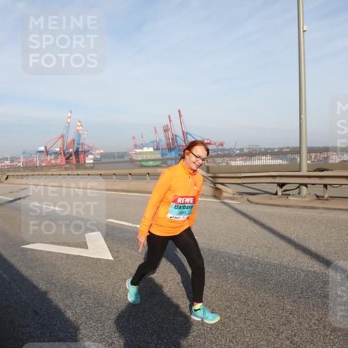 03.10.2025 - Köhlbrandbrückenlauf Yannick Fuchs http://msf.ph/oto/9134823 03.10.2025 09:11:51 Position 2 2669 meine-sportfotos.de