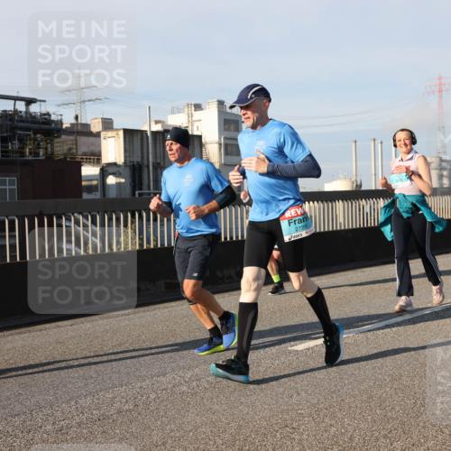 03.10.2025 - Köhlbrandbrückenlauf Lena Gebhardt http://msf.ph/oto/9134837 03.10.2025 09:53:01 Position 2 2858, 2729 meine-sportfotos.de