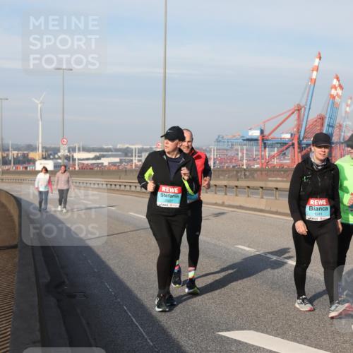 03.10.2025 - Köhlbrandbrückenlauf Yannick Fuchs http://msf.ph/oto/9134900 03.10.2025 09:12:12 Position 2 2607, 1241 meine-sportfotos.de